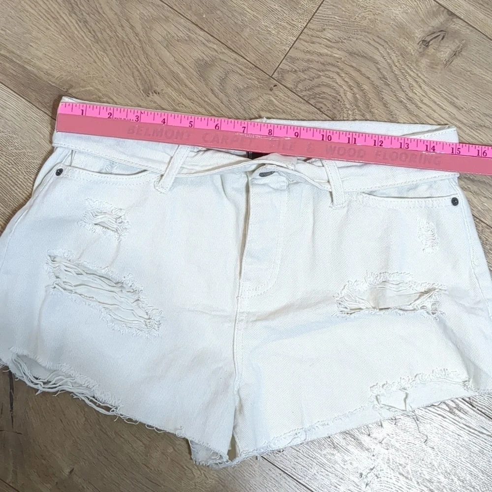 F21 Distressed Denim  Beige Shorts Women's Size 27 NWT